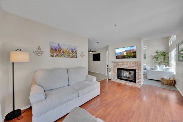632 Paseo Rio, Vista CA: https://media.crmls.org/mediaz/225dcfff-61a7-4bfc-a0bc-9a39637f8ffb.jpg