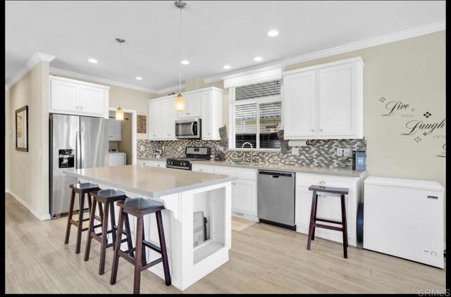 Detail Gallery Image 8 of 22 For 8968 Winter Gardens Blvd. Spc 1,  Lakeside,  CA 92040 - 3 Beds | 2 Baths