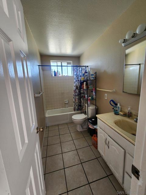 4129 Chamoune, San Diego, California 92105, ,Multi-Family,For Sale,Chamoune,250001262SD