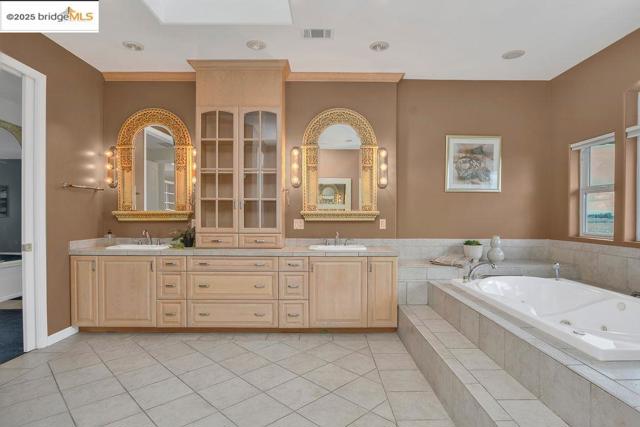 3824 Stone Rd, Bethel Island CA: https://media.crmls.org/mediaz/225e54b5-8846-4ad9-9817-8ad8c10060cf.jpg