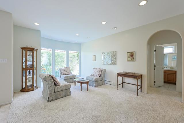 638 Margarita Ave, Coronado CA: https://media.crmls.org/mediaz/225e62e0-86dd-4bc1-b2e1-c7ea6776a523.jpg
