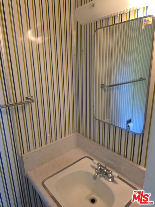 7229 Columbia Way, Lancaster CA: https://media.crmls.org/mediaz/225f1848-9f69-43b6-bf61-85677b983127.jpg