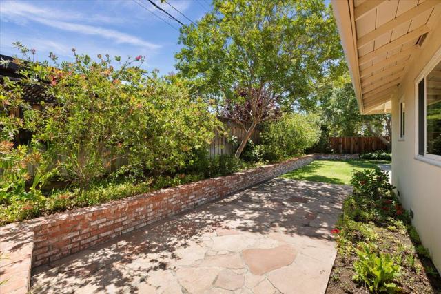 1526 Bedford Avenue, Sunnyvale CA: https://media.crmls.org/mediaz/225fa508-9c55-484c-ba72-4667af150984.jpg