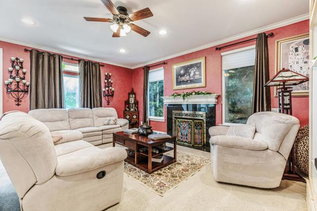 290 Bonnie Lane, Hollister CA: https://media.crmls.org/mediaz/225feb58-eafe-4e95-b04e-6c4386b269dd.jpg