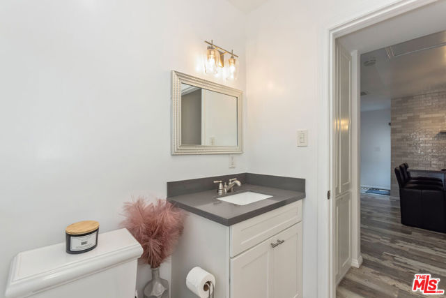 10315 Fairgrove Avenue, Tujunga CA: https://media.crmls.org/mediaz/22608414-01f0-4073-a2dc-c3ee6b175e83.jpg