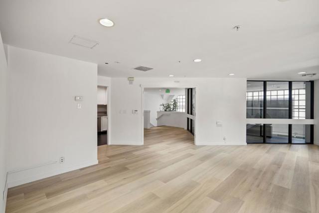 Image 20 of 33 For 558560 Waverley Street