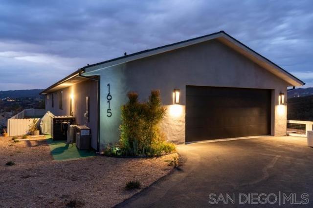 1615 Vista Del Lago, Fallbrook CA: https://media.crmls.org/mediaz/2260ddc1-543c-495e-9afc-277772c99fd4.jpg