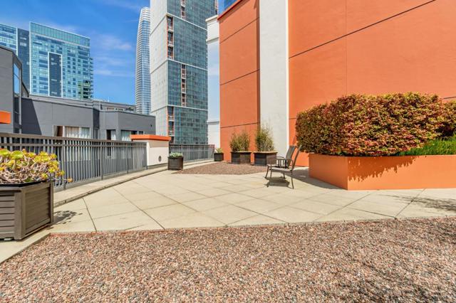 50 Lansing Street, San Francisco CA: https://media.crmls.org/mediaz/2261944d-98e7-4992-9f77-13b494af0232.jpg