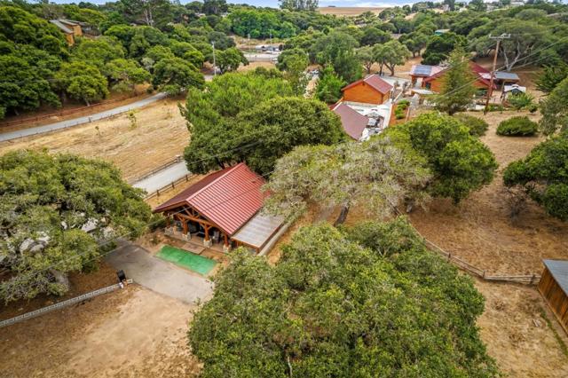 8697 Dyer Road, Salinas CA: https://media.crmls.org/mediaz/2261e930-a052-4ba7-8e0d-54041801afbd.jpg