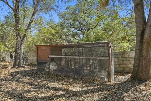 752 Quiet Place, Escondido CA: https://media.crmls.org/mediaz/22628d48-95f5-4512-8f61-c0760f0ad3aa.jpg