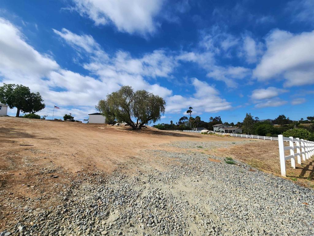 1060 Crest View Dr - photo 12