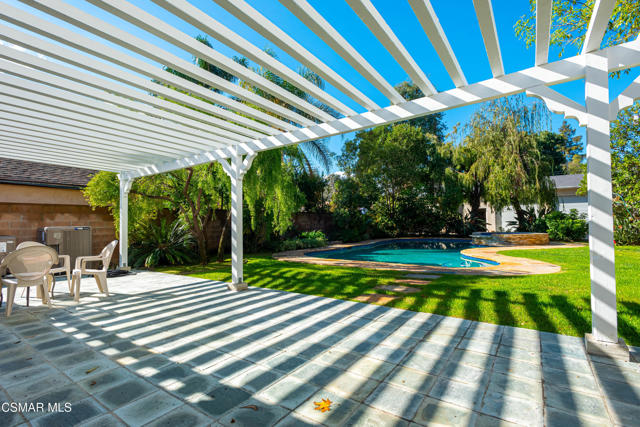 4539 Mammoth Avenue, Sherman Oaks CA: https://media.crmls.org/mediaz/2263579f-9202-4677-839d-a2f1630bf294.jpg