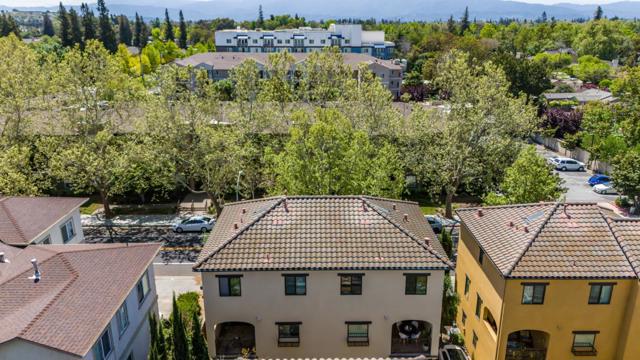 427 Willow Glen Way, San Jose CA: https://media.crmls.org/mediaz/226367db-9ac7-494c-9de5-49b4ac3c86bc.jpg