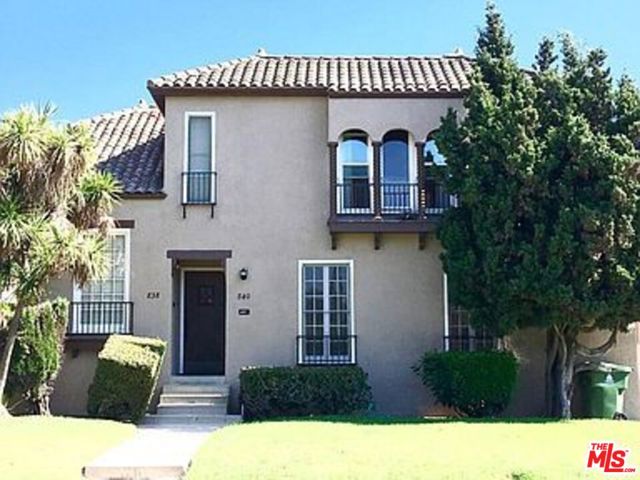 840 S Curson Avenue, Los Angeles CA: https://media.crmls.org/mediaz/22643399-8b15-4541-8a3e-a85f278af0ff.jpg