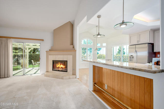 3695 Mapleknoll Place, Thousand Oaks CA: https://media.crmls.org/mediaz/226575e8-f4ae-4fcd-ab7b-f3dfe5c4e395.jpg