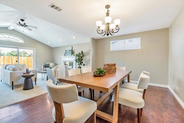 1650 Bella Vista Drive, Hollister CA: https://media.crmls.org/mediaz/2265bdf2-ac1a-4e7a-8c96-c5a2152cbe5d.jpg