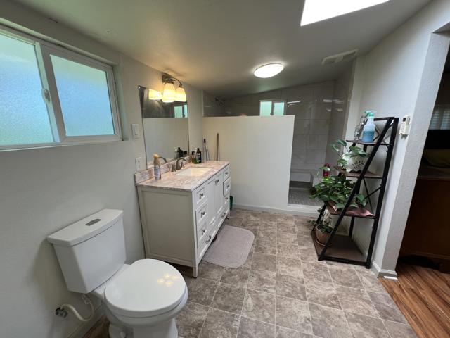 3 Sand Creek, Cathedral City CA: https://media.crmls.org/mediaz/2265f2f5-9e79-473b-a677-c9e0c3159677.jpg