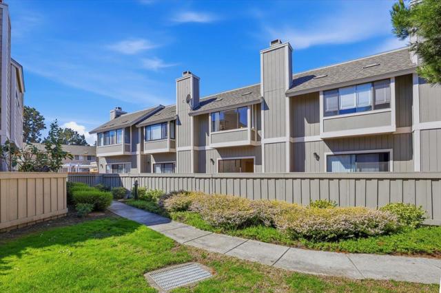 812 Ram Lane, Foster City CA: https://media.crmls.org/mediaz/226675b5-bb41-4c74-b594-61409e2f5a07.jpg