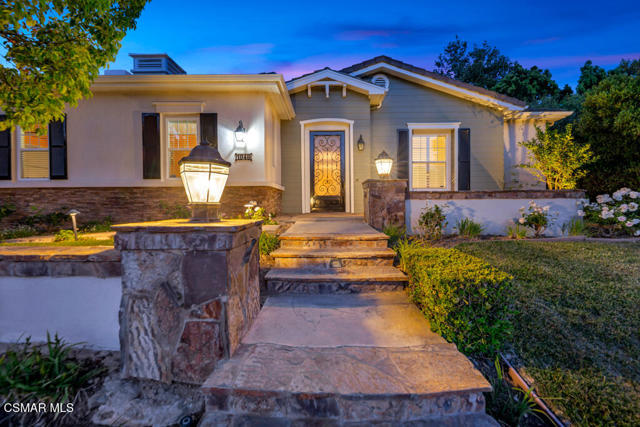 1048 Via Adorna, Newbury Park CA: https://media.crmls.org/mediaz/226698ea-ab6f-41f9-989e-9953f27ab2e7.jpg