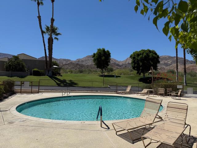 72350 Rim Drive, Palm Desert CA: https://media.crmls.org/mediaz/2266a393-7839-436e-9832-5e8f88ac78e0.jpg