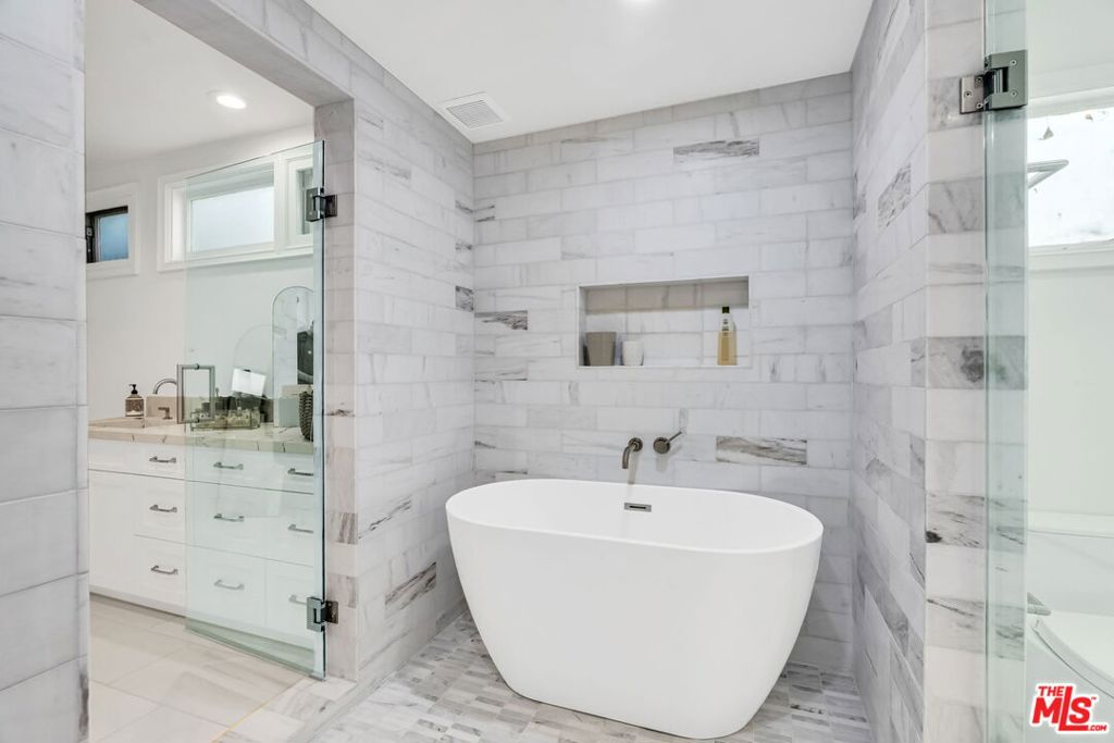 MLS #26857669 image #10