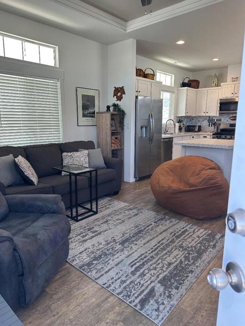 1146 Birch, Seaside CA: https://media.crmls.org/mediaz/22674cc8-f900-4bae-87cb-9b3934da5168.jpg