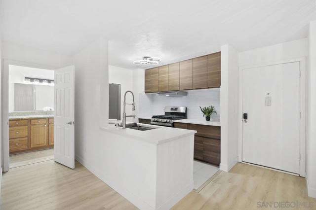 1621 Hotel Cir S, San Diego CA: https://media.crmls.org/mediaz/2267e79e-d5d9-4f85-9d56-adb787f84d7b.jpg