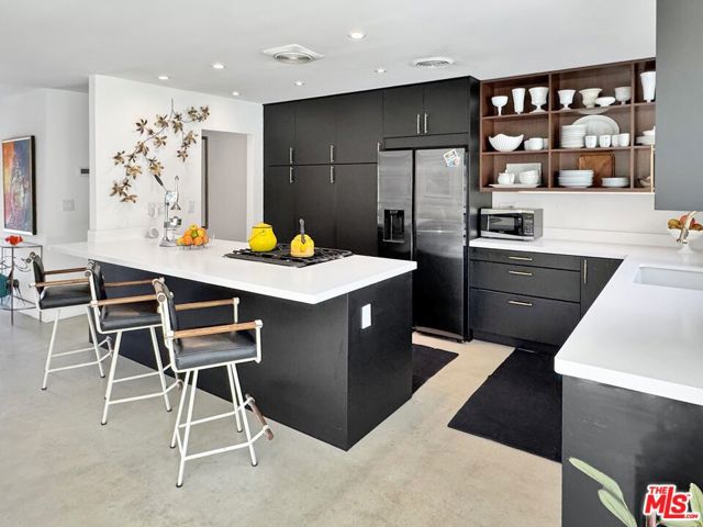 2235 E Paseo Gracia, Palm Springs CA: https://media.crmls.org/mediaz/2267f174-ac96-4c95-97e8-c8355b6dacfc.jpg