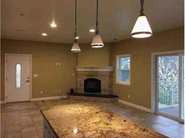 25300 Loma Prieta Avenue, Los Gatos CA: https://media.crmls.org/mediaz/22687a9d-a8d7-43f0-a03a-e124da9de1ed.jpg