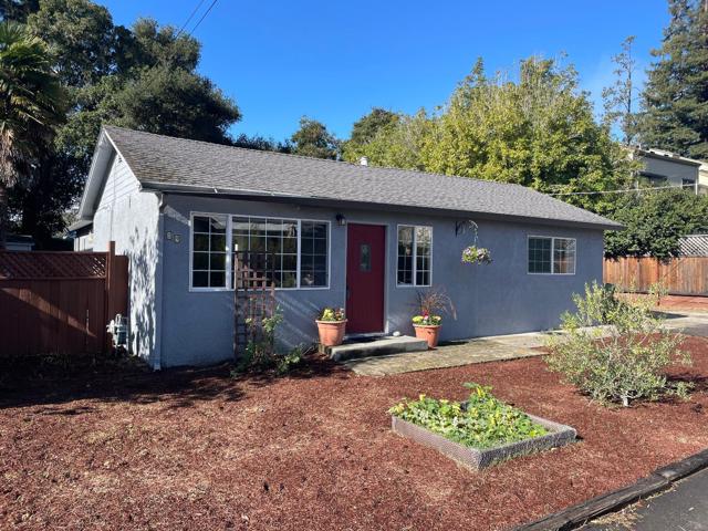19 Jolley Way, Scotts Valley CA: https://media.crmls.org/mediaz/226898ef-8803-4f47-82ae-471010f8e3d1.jpg