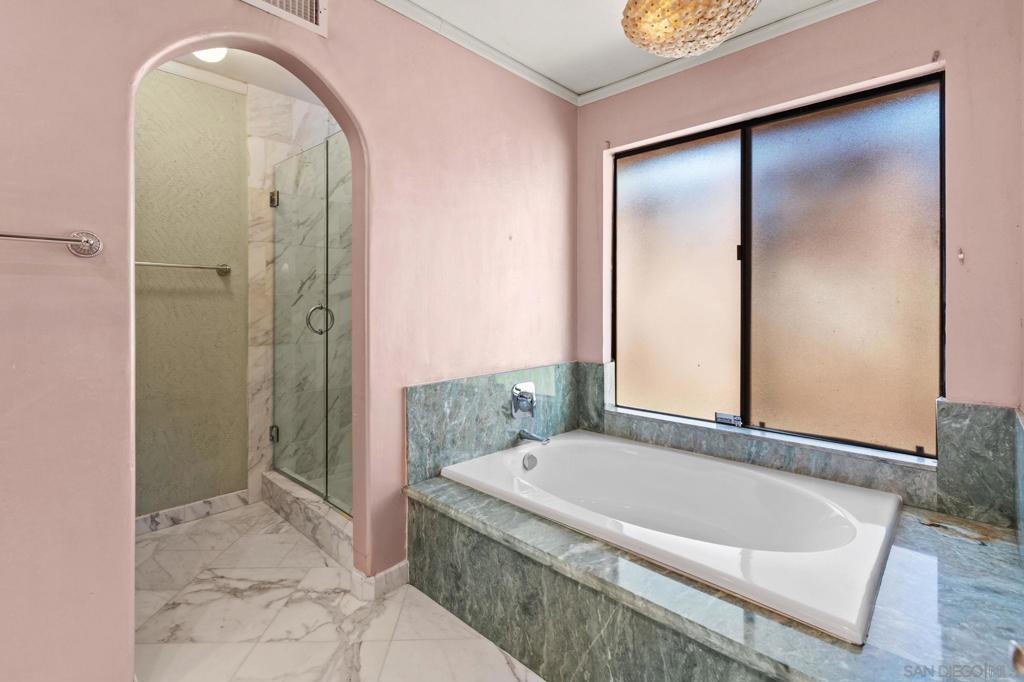 MLS #250043611SD image #15