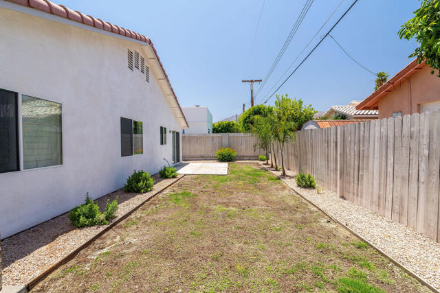 53045 Avenida Obregon, La Quinta CA: https://media.crmls.org/mediaz/2269af1a-6451-4217-a907-1da3fd1b71ef.jpg