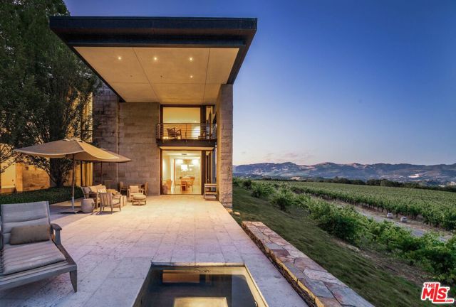 7596 Sonoma Mountain Road,  CA: https://media.crmls.org/mediaz/226a07ce-d417-4787-a34b-3e76848adca4.jpg