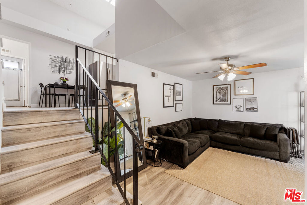 586 Rosewood Avenue