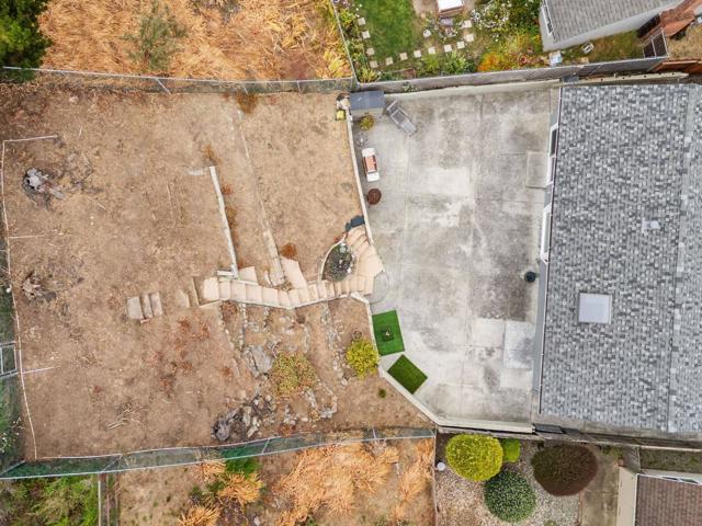 1415 LInda Mar Boulevard, Pacifica CA: https://media.crmls.org/mediaz/226a9bff-2000-4b71-a735-1e8cb92c668a.jpg
