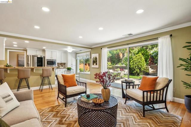 Image 18 of 55 For 5362 Saddleback Ct.