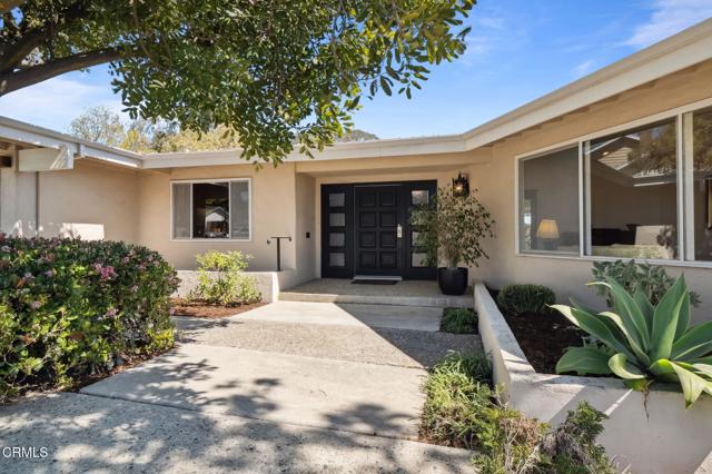 262 Crestwood Avenue, Ventura CA: https://media.crmls.org/mediaz/226afef8-eafe-4d7a-9156-ca8acb9d38e5.jpg
