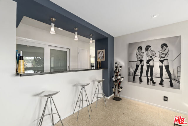 8670 Allenwood Road, Los Angeles CA: https://media.crmls.org/mediaz/226b191d-bf06-4702-92fb-edddc2e3ea91.jpg