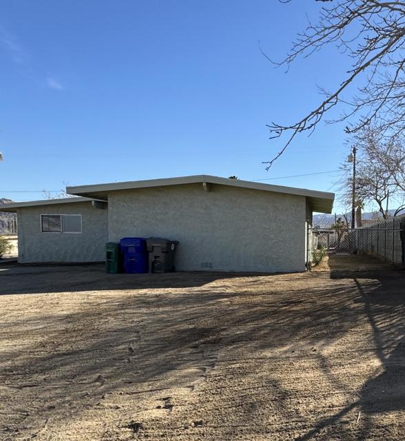 5958 El Reposo Street, Joshua Tree CA: https://media.crmls.org/mediaz/226b1a1c-bbac-4130-8b2d-60c26157ba61.jpg