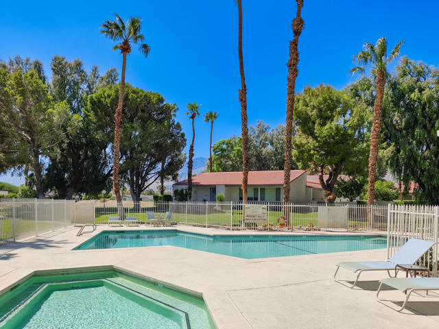 2504 N Whitewater Club Drive, Palm Springs CA: https://media.crmls.org/mediaz/226b8987-217a-4a6a-9411-65944d5ecb12.jpg