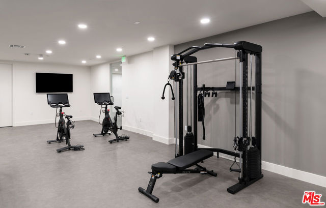 3651 Regal Place, Los Angeles CA: https://media.crmls.org/mediaz/226bdc4c-d87e-4023-b385-9e66b5821fc9.jpg