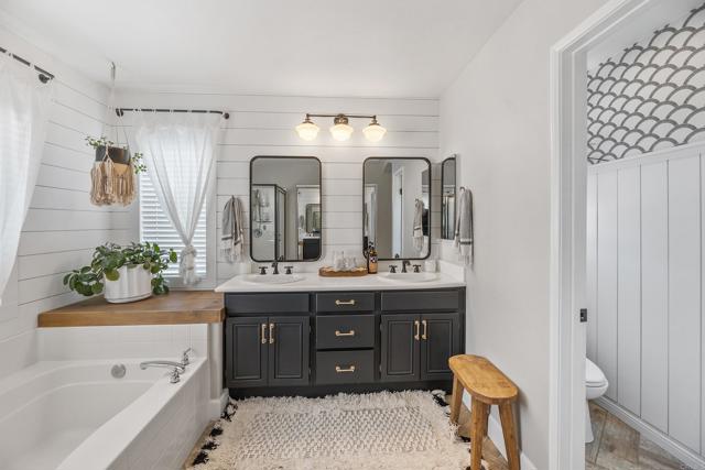 Detail Gallery Image 35 of 75 For 561 Chesterfield Cir, San Marcos,  CA 92069 - 4 Beds | 3 Baths