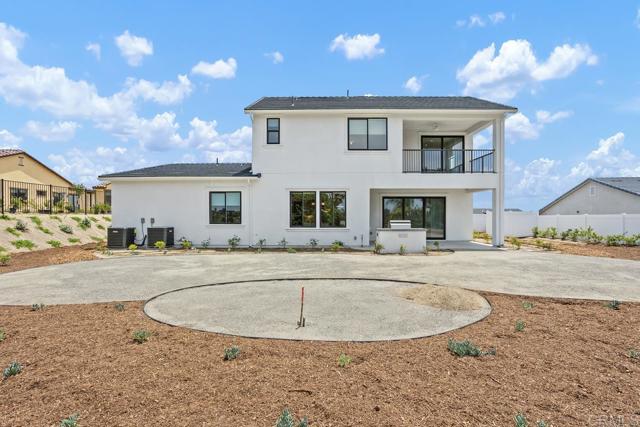 1215 Stonemark Place, Vista CA: https://media.crmls.org/mediaz/226c7acb-3acb-452c-bd29-869d4905f4bc.jpg