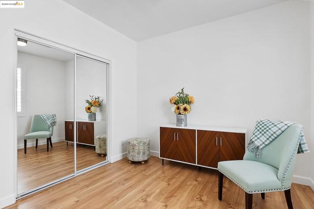 917 Sawyer Way, Brentwood CA: https://media.crmls.org/mediaz/226ce0a4-0612-4d6a-bfc6-37e49677a39b.jpg