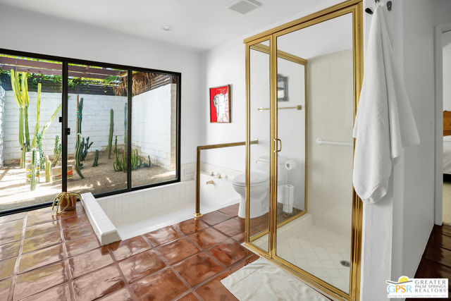 1375 E Primavera Drive, Palm Springs CA: https://media.crmls.org/mediaz/226d49cd-765e-471d-955e-15fa98754409.jpg