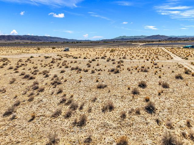 0 Sun Mesa Road, Joshua Tree CA: https://media.crmls.org/mediaz/226d6c34-fd59-45e2-b4c9-4121f3b04488.jpg