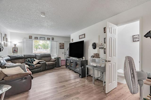 2560 Kenton Court, Santa Rosa CA: https://media.crmls.org/mediaz/226e57b8-c78d-4fc0-b5b0-67c52d6dc164.jpg