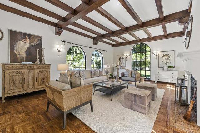 320 Jackson Street, San Mateo CA: https://media.crmls.org/mediaz/226f1ac6-31e1-4a12-abdb-b4908b515c9e.jpg