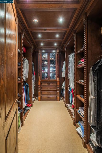 Image 38 of 61 For 53 Hidden Oaks Dr