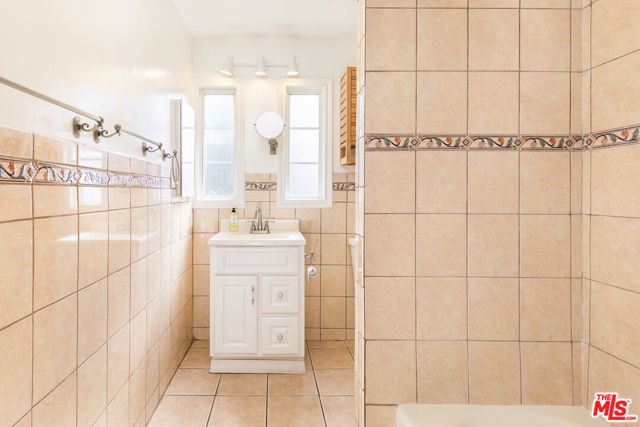 10748 Westminster Avenue, Los Angeles CA: https://media.crmls.org/mediaz/226f8bbe-1257-4dfc-8b18-dfc49a2222c6.jpg